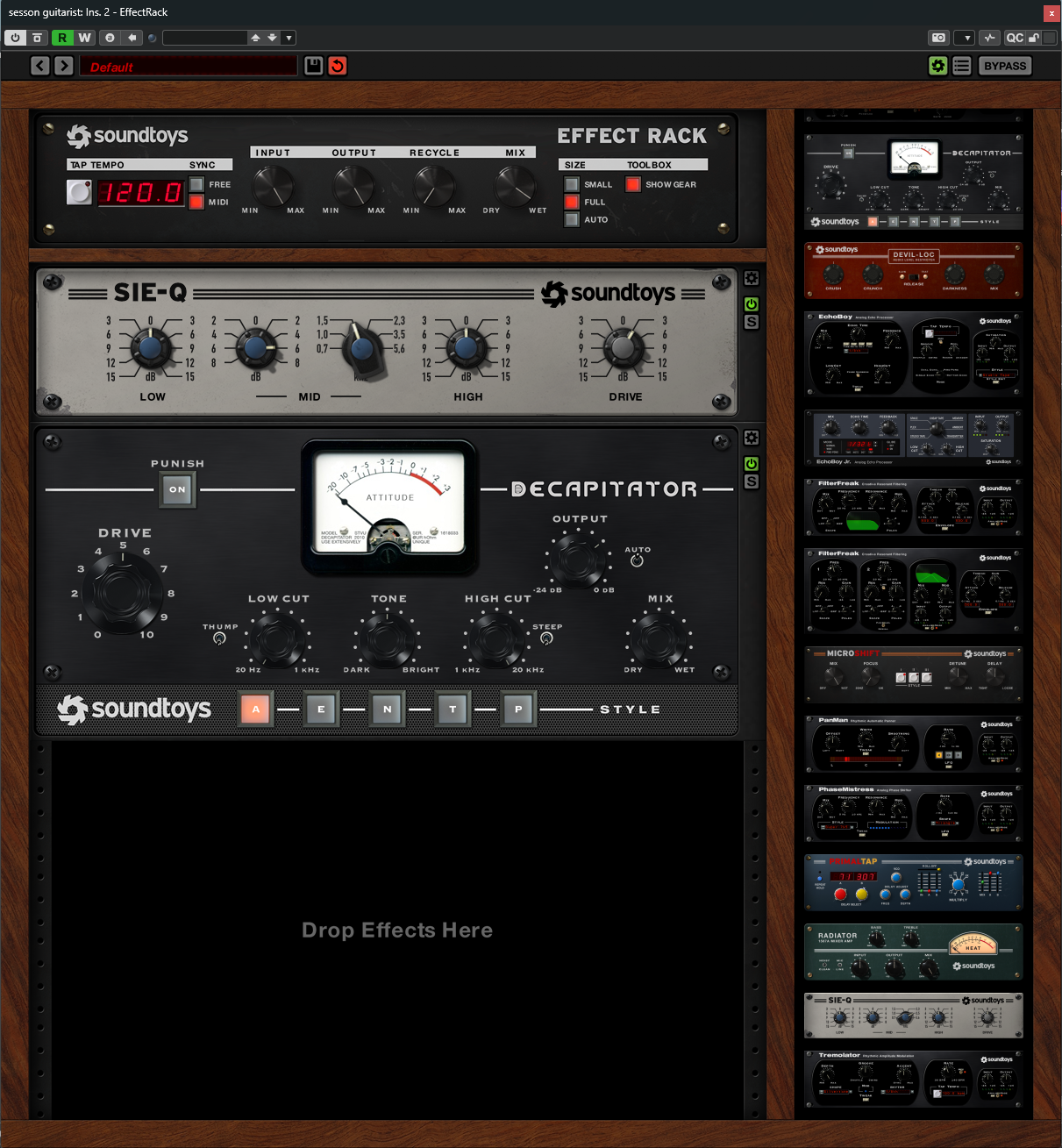Effect Rackの歪み前EQ構成。Sie-QをDecapitatorの前段に配置している