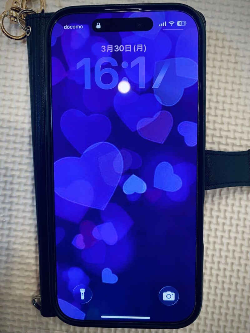 iPhone 17 ガラスフィルム 貼り付け後 全画面