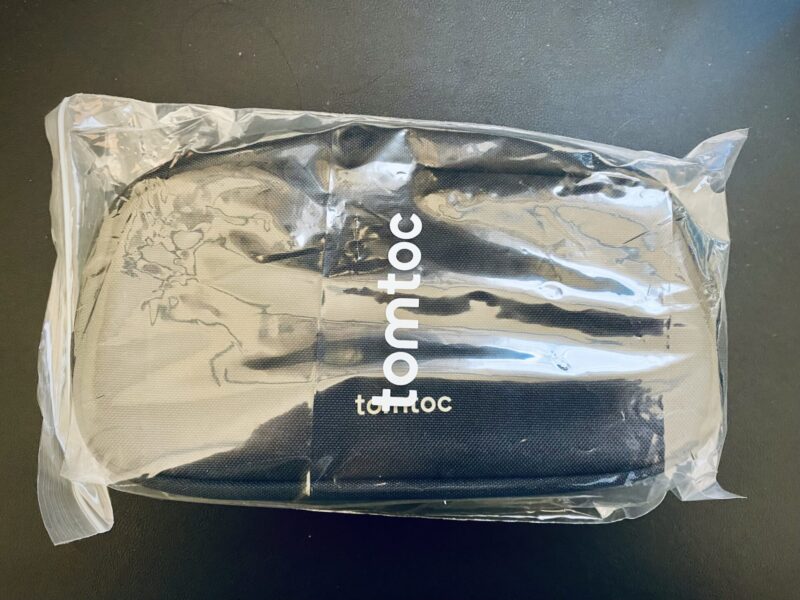 tomtocガジェットポーチ Sサイズ 開封パッケージ