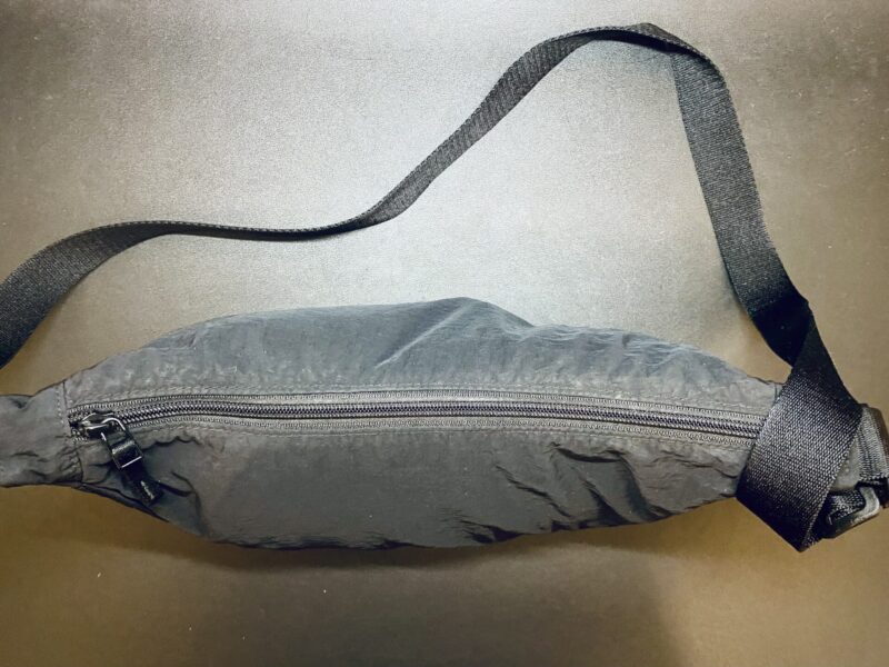 ユニクロ ラウンドミニショルダーバッグ 外観